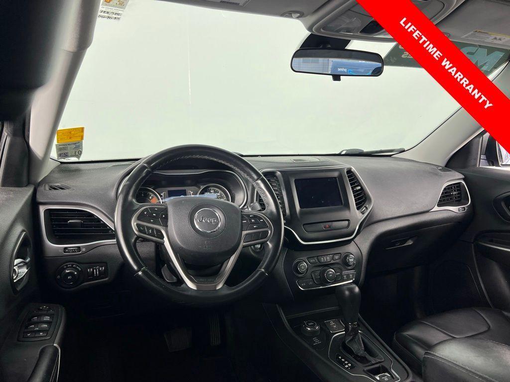 used 2019 Jeep Cherokee car, priced at $13,555