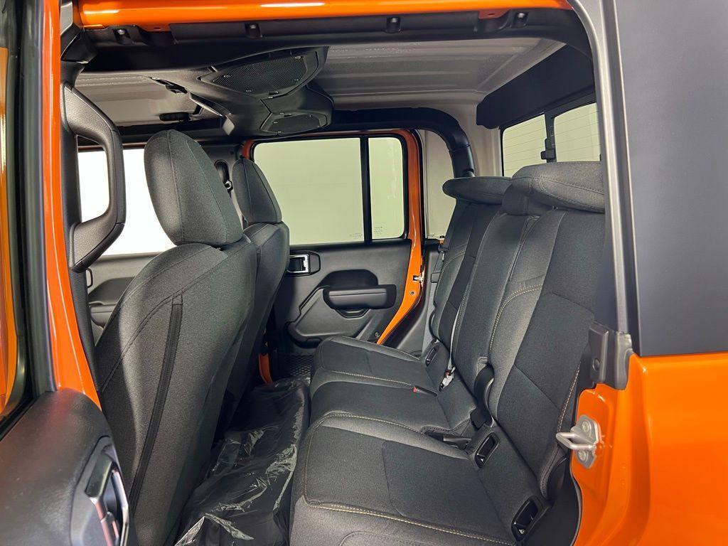 new 2025 Jeep Gladiator car, priced at $43,797