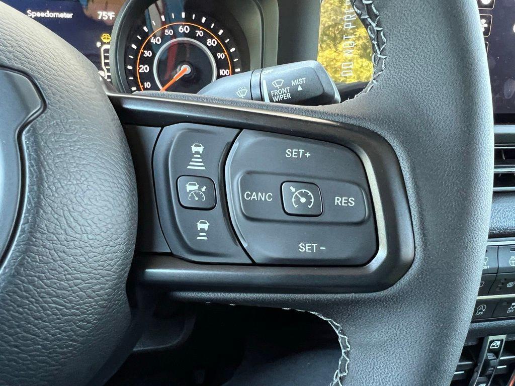 new 2025 Jeep Gladiator car, priced at $43,797