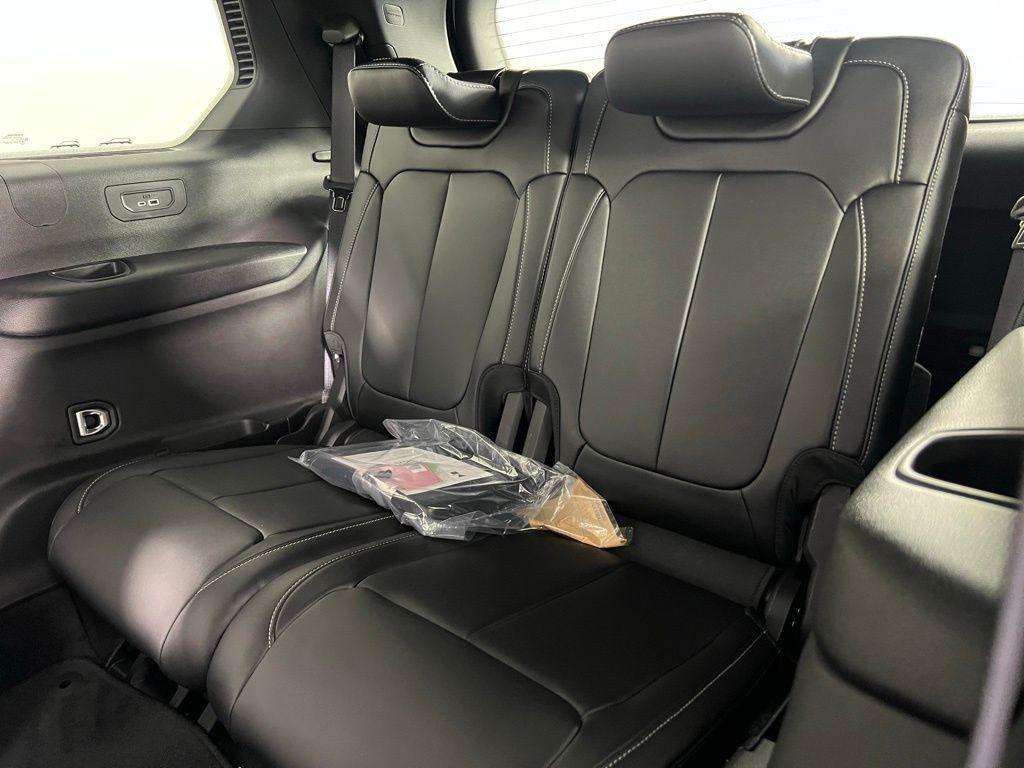 new 2025 Jeep Grand Cherokee L car, priced at $36,943