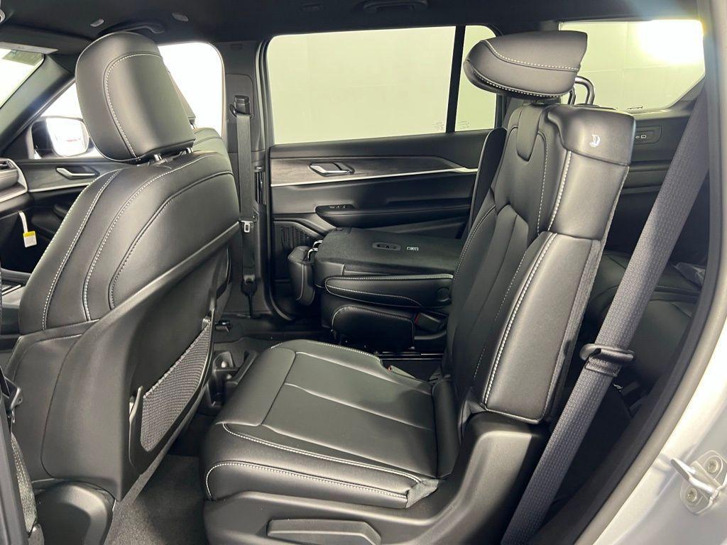 new 2025 Jeep Grand Cherokee L car, priced at $36,943