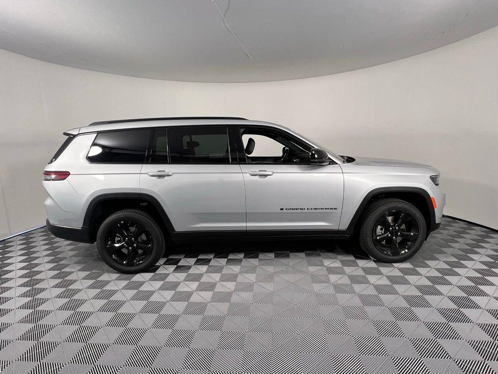 new 2025 Jeep Grand Cherokee L car, priced at $40,443