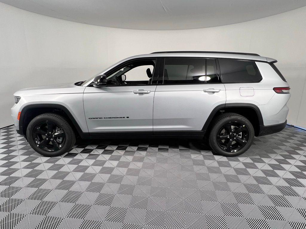 new 2025 Jeep Grand Cherokee L car, priced at $40,443