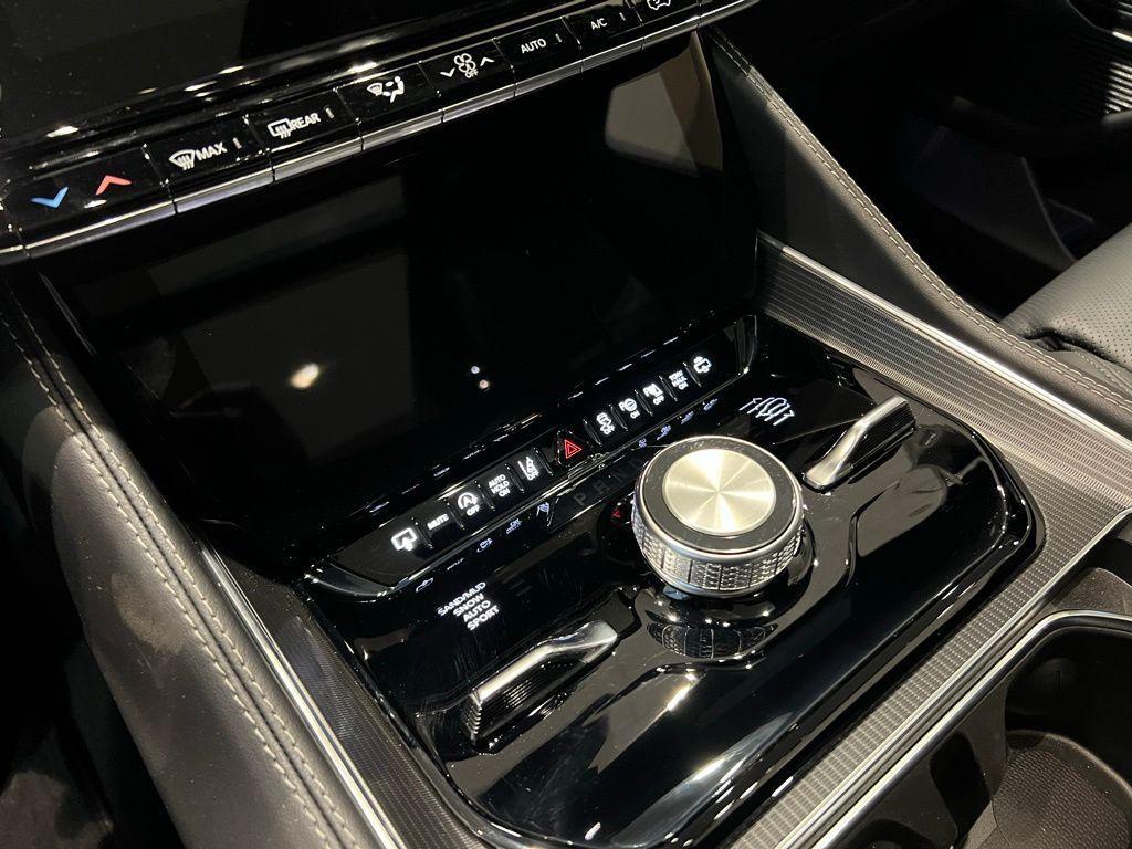 new 2025 Jeep Grand Wagoneer car, priced at $96,235