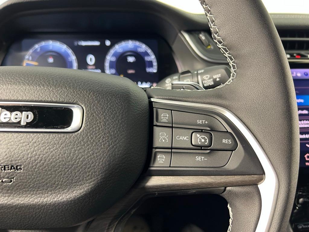 new 2025 Jeep Grand Cherokee car, priced at $35,495