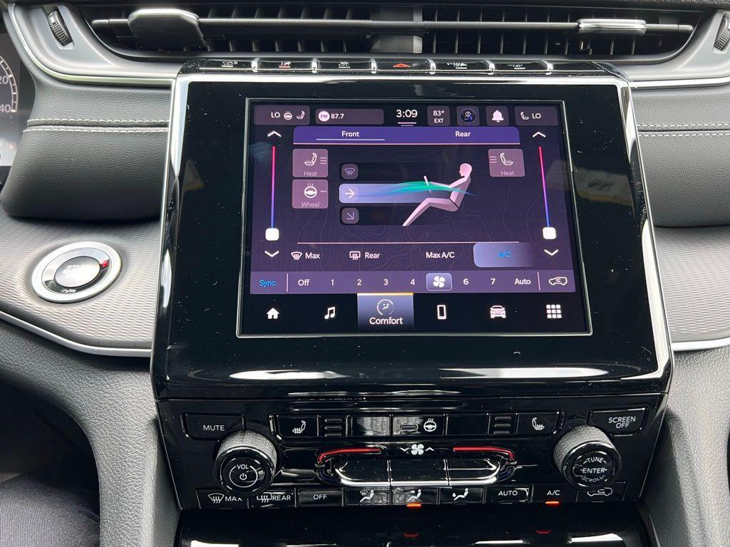 new 2025 Jeep Grand Cherokee L car, priced at $41,098