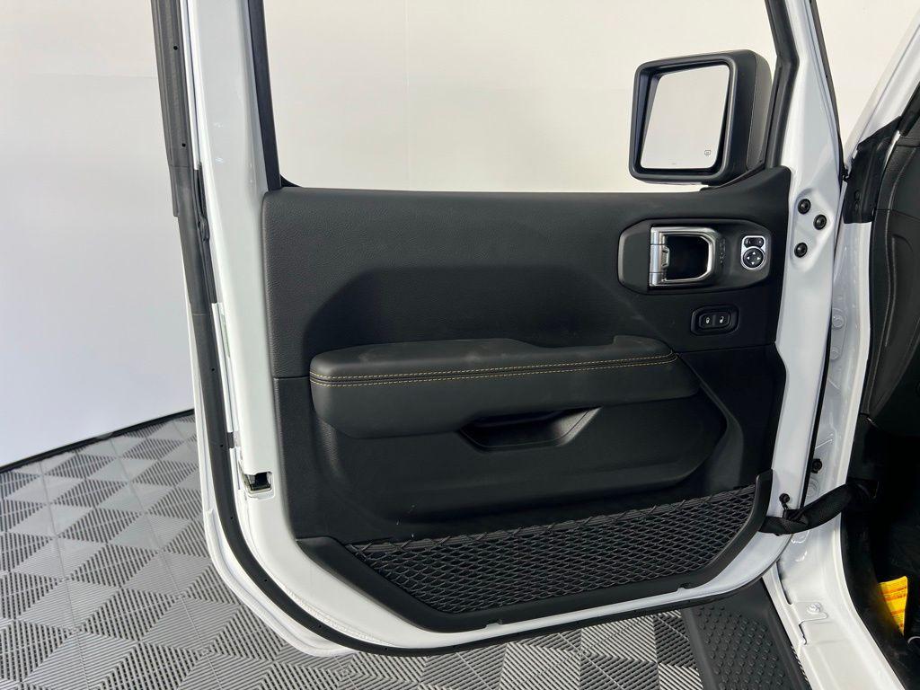 new 2025 Jeep Wrangler car, priced at $44,120