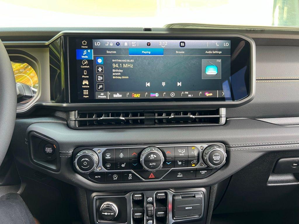 new 2025 Jeep Wrangler car, priced at $44,120