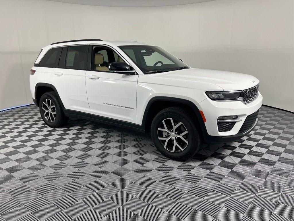 used 2024 Jeep Grand Cherokee car, priced at $37,177