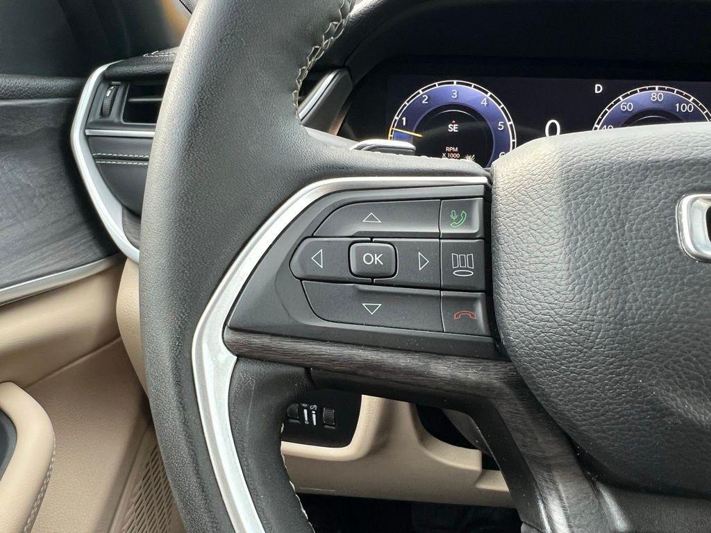 used 2024 Jeep Grand Cherokee car, priced at $37,177