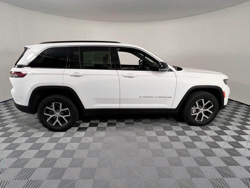 used 2024 Jeep Grand Cherokee car, priced at $37,177
