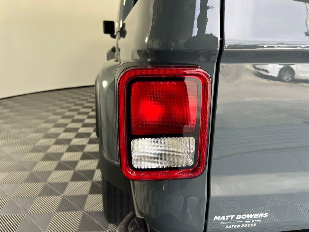 new 2025 Jeep Gladiator car, priced at $46,750