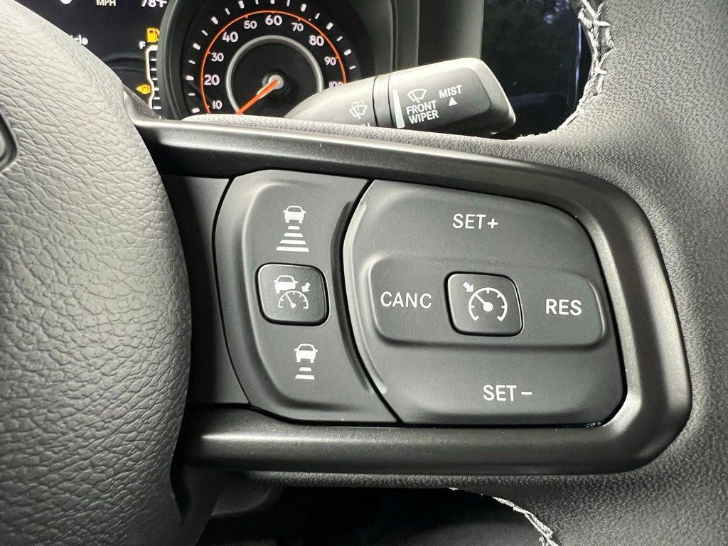 new 2025 Jeep Gladiator car, priced at $46,750