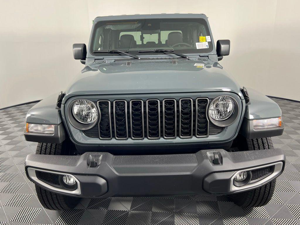 new 2025 Jeep Gladiator car, priced at $46,750