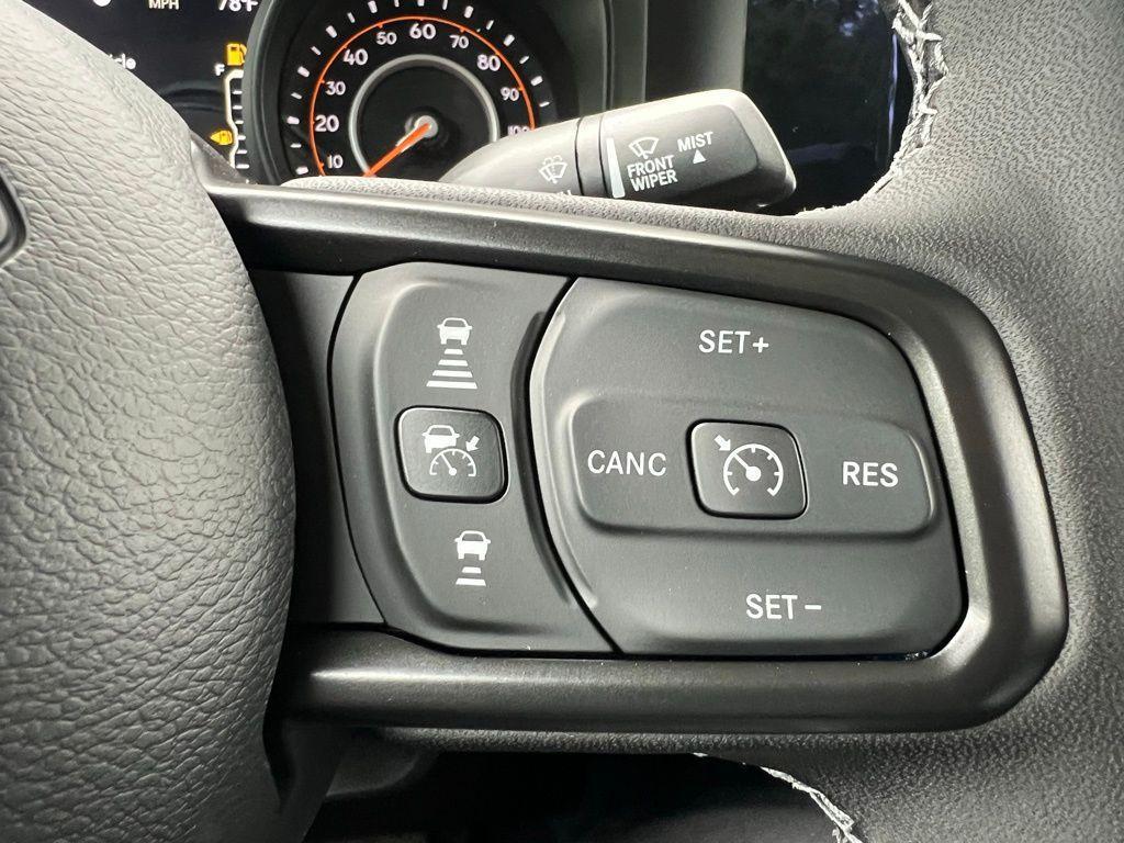 new 2025 Jeep Gladiator car, priced at $45,000