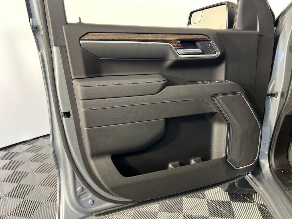used 2025 GMC Sierra 1500 car, priced at $52,409
