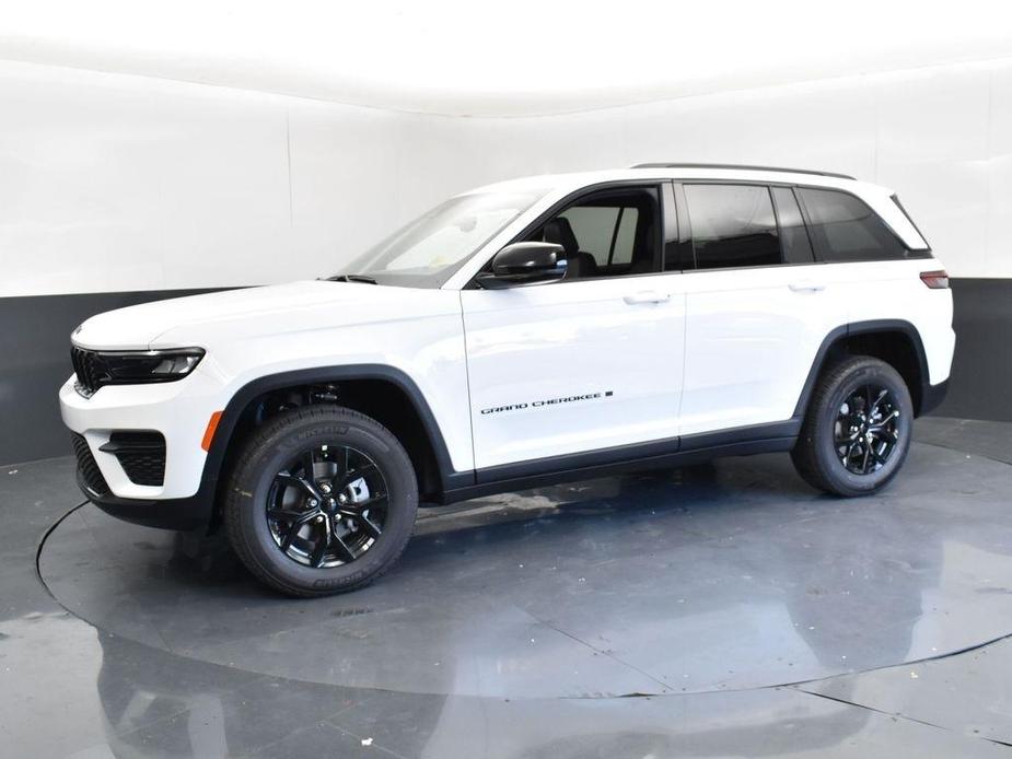 new 2025 Jeep Grand Cherokee car, priced at $36,935