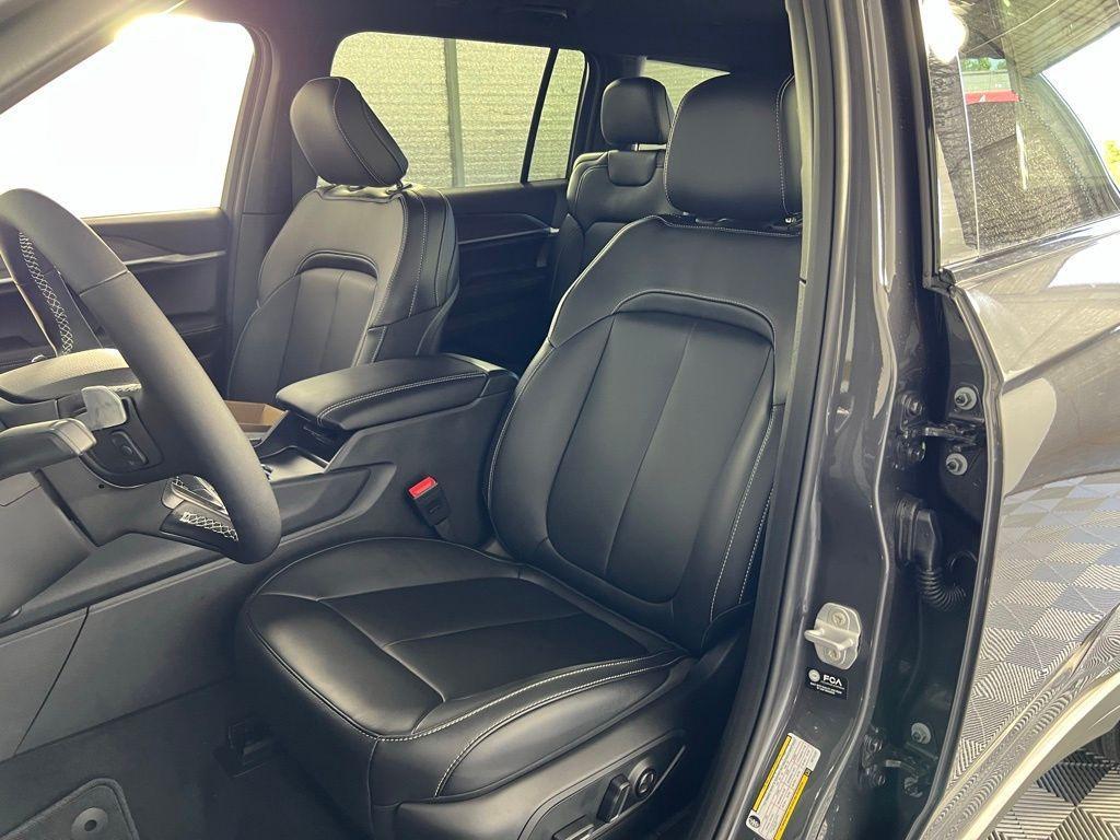 new 2025 Jeep Grand Cherokee L car, priced at $36,943