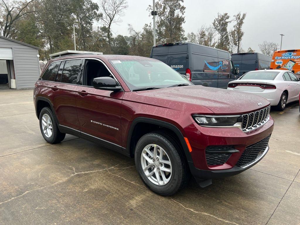 new 2025 Jeep Grand Cherokee car, priced at $31,175