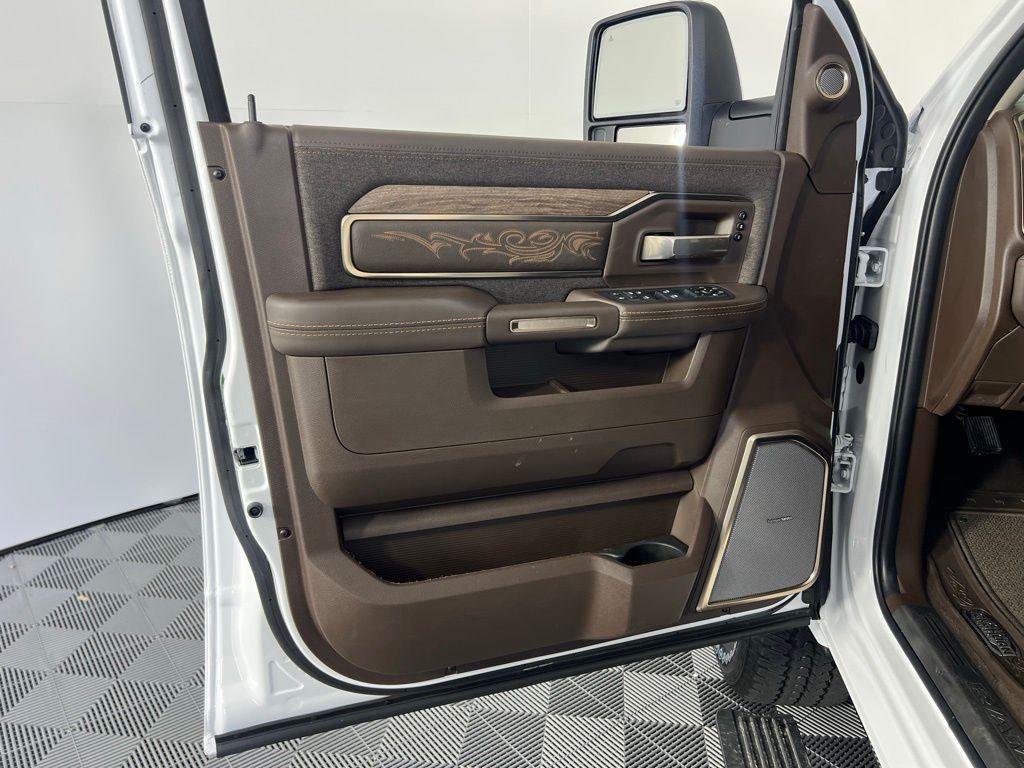 new 2025 Ram 2500 car, priced at $86,025