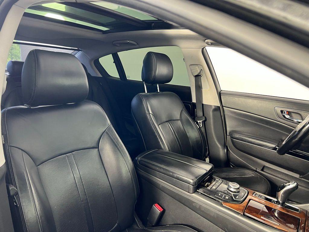used 2016 Kia K900 car, priced at $12,888
