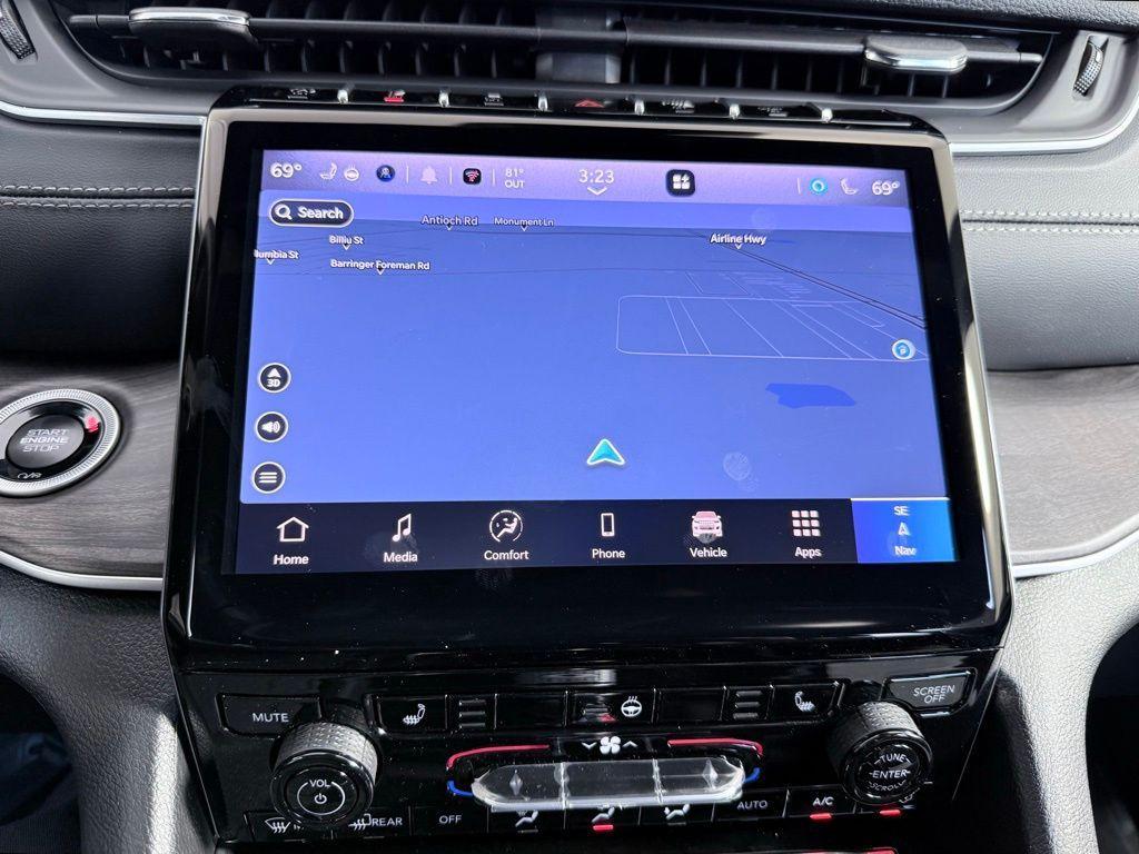 new 2025 Jeep Grand Cherokee L car, priced at $43,720