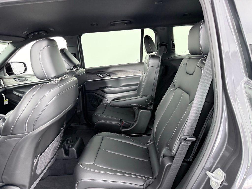 new 2025 Jeep Grand Cherokee L car, priced at $43,720