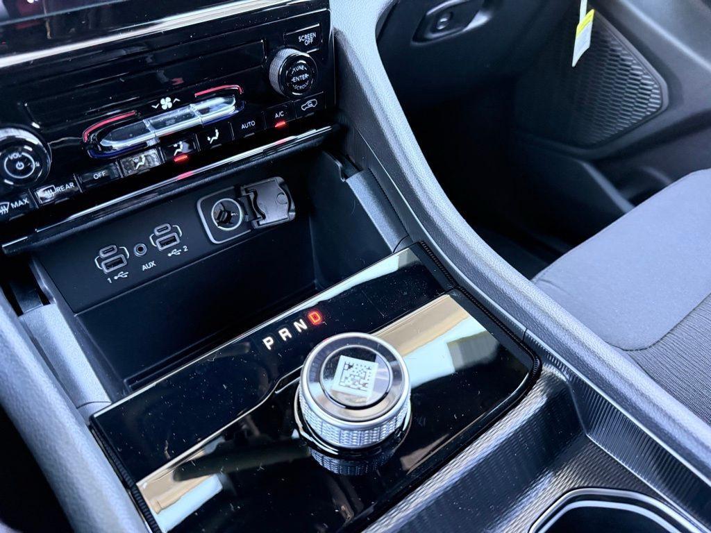 new 2025 Jeep Grand Cherokee car, priced at $40,375