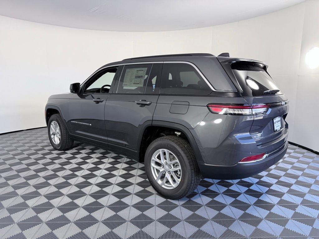 new 2025 Jeep Grand Cherokee car, priced at $40,375