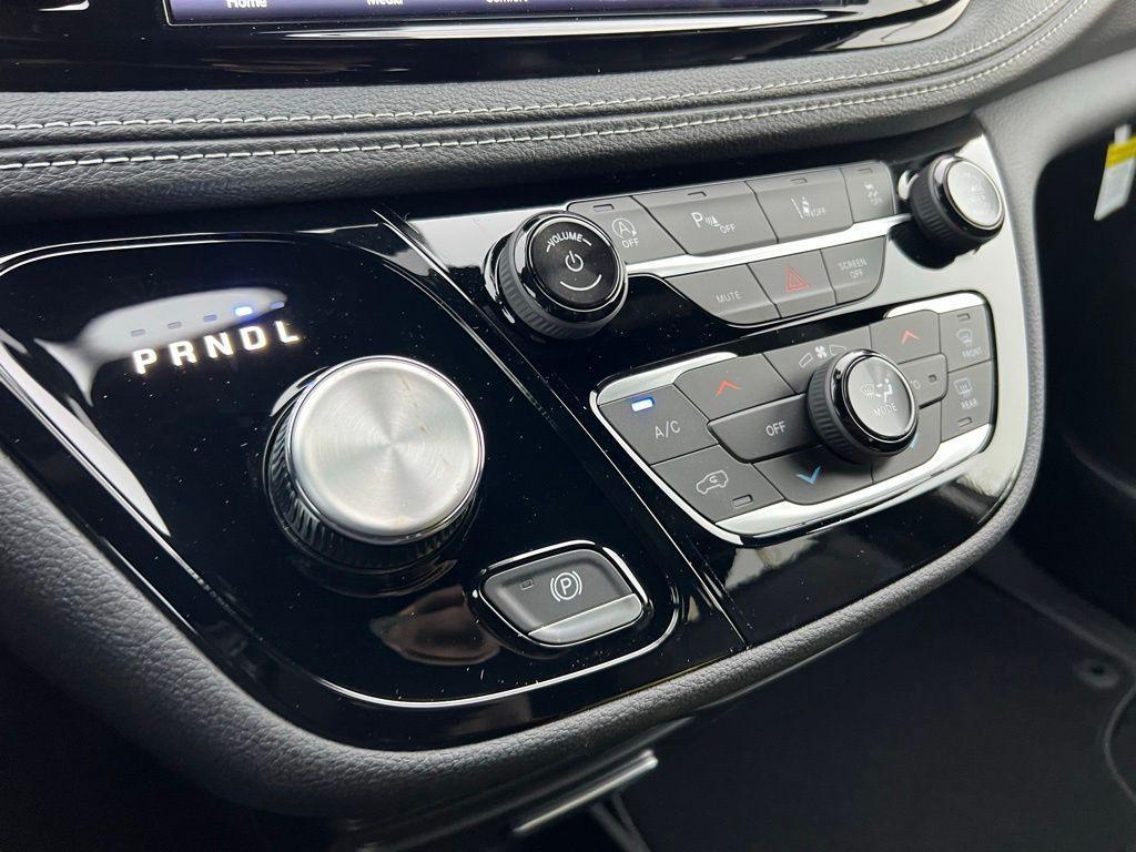 new 2026 Chrysler Pacifica car