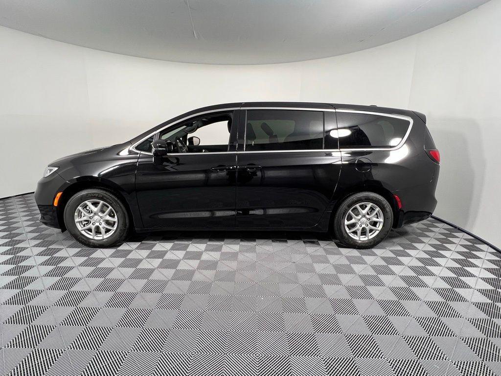 new 2026 Chrysler Pacifica car