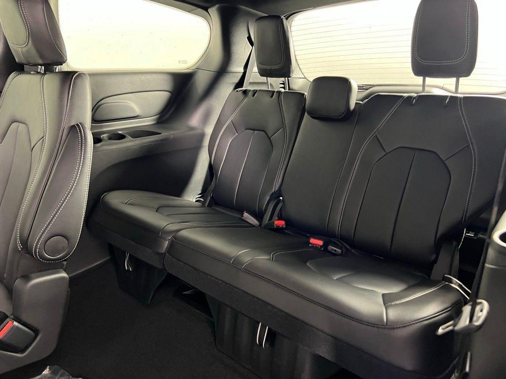 new 2026 Chrysler Pacifica car