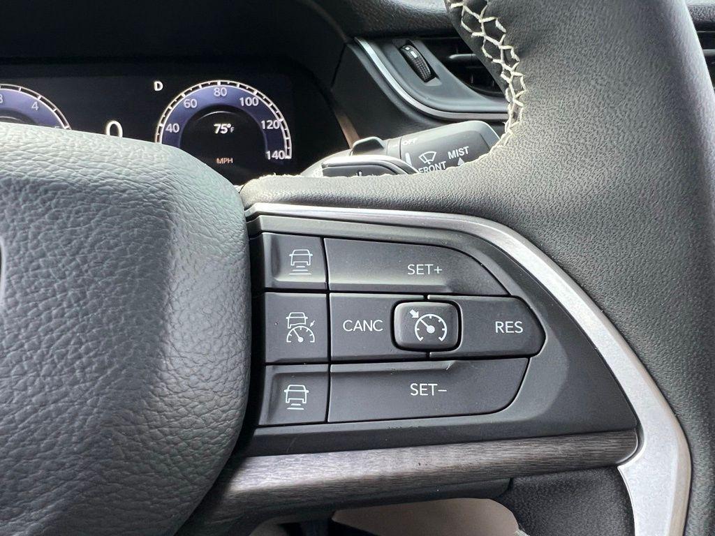 new 2025 Jeep Grand Cherokee L car, priced at $39,758