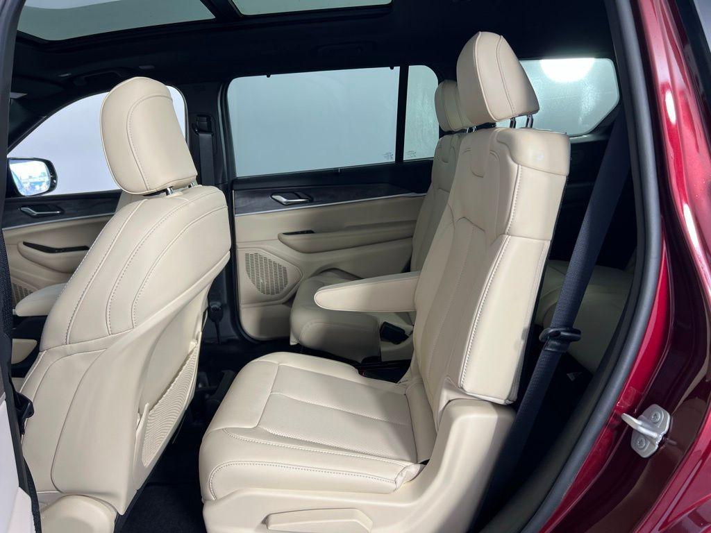 new 2025 Jeep Grand Cherokee L car, priced at $39,758
