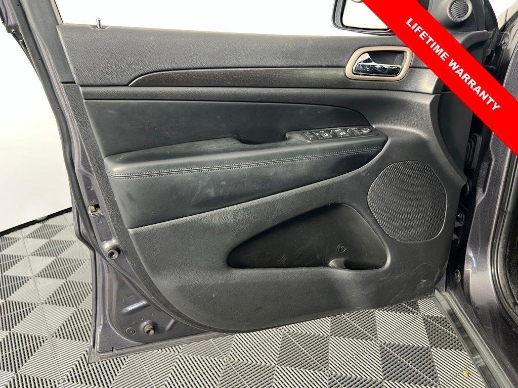 used 2017 Jeep Grand Cherokee car, priced at $12,995