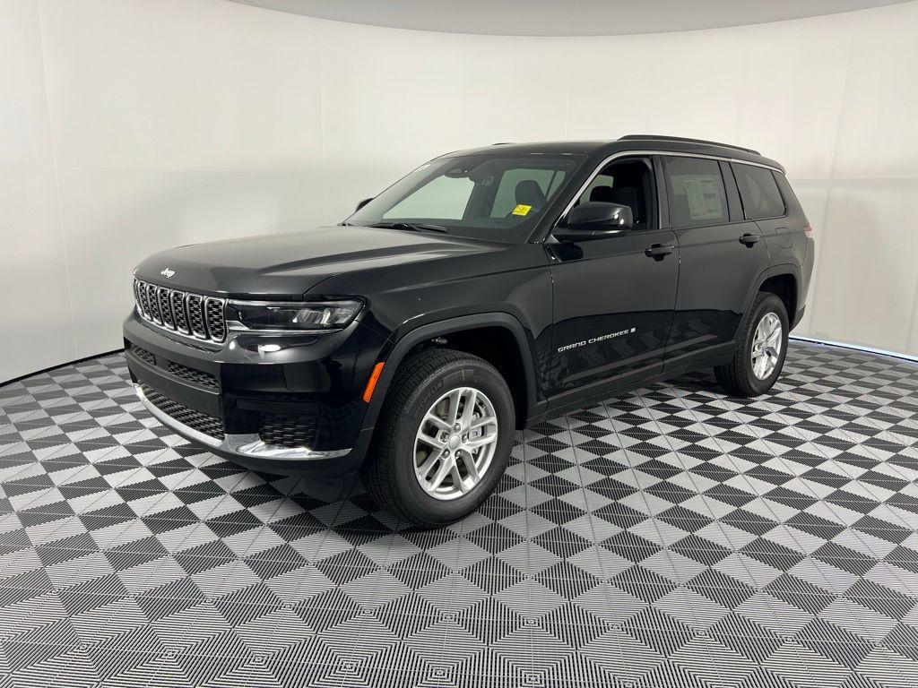 new 2025 Jeep Grand Cherokee L car, priced at $34,348