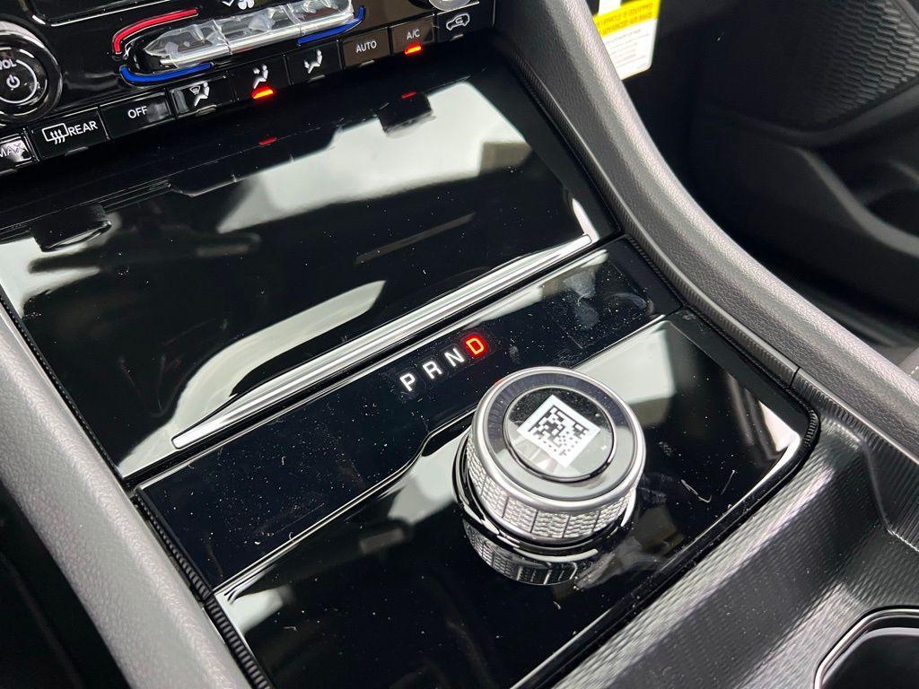 new 2025 Jeep Grand Cherokee car, priced at $28,375