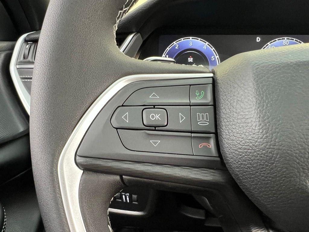 new 2025 Jeep Grand Cherokee car, priced at $28,375
