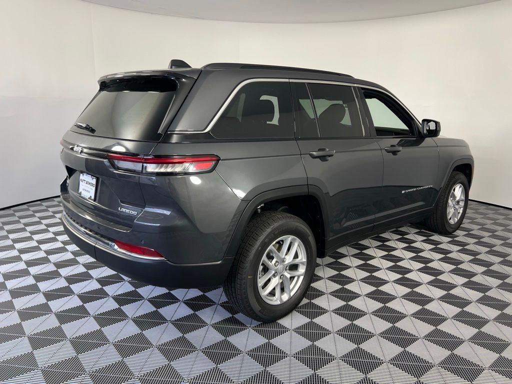 new 2025 Jeep Grand Cherokee car, priced at $28,375
