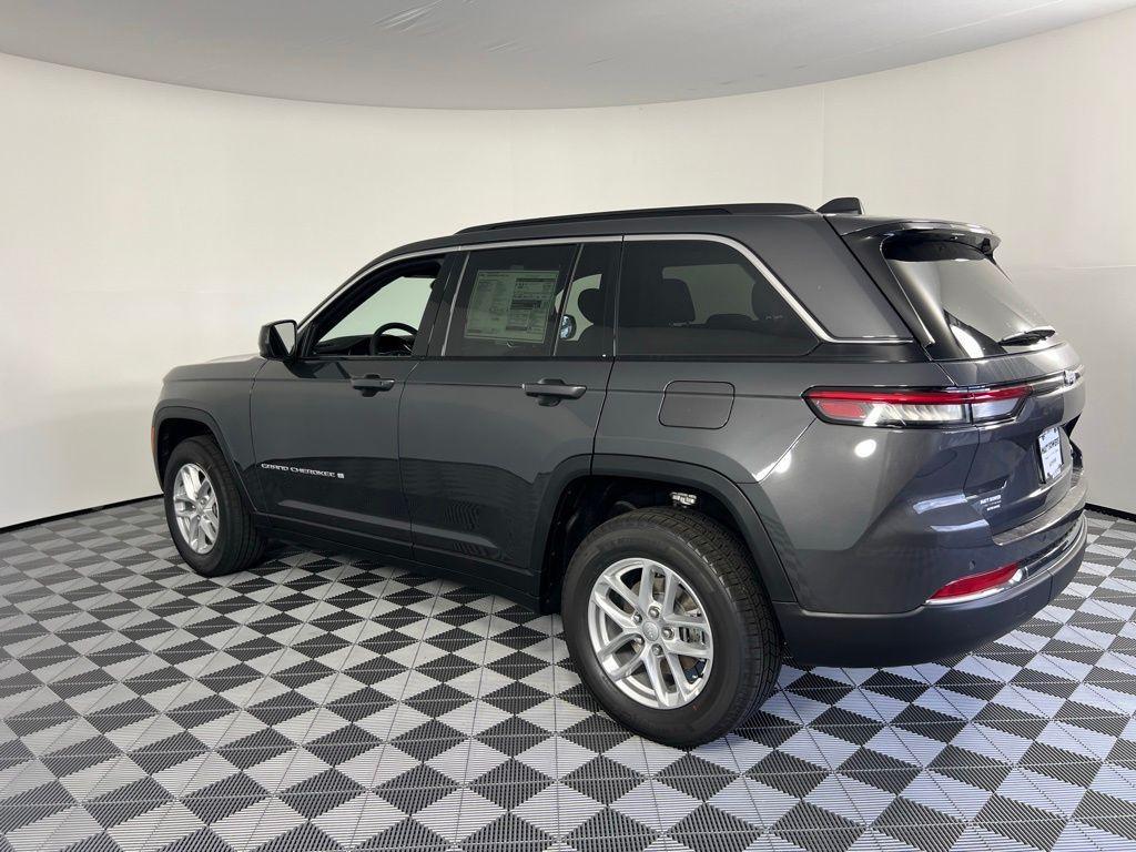 new 2025 Jeep Grand Cherokee car, priced at $28,375