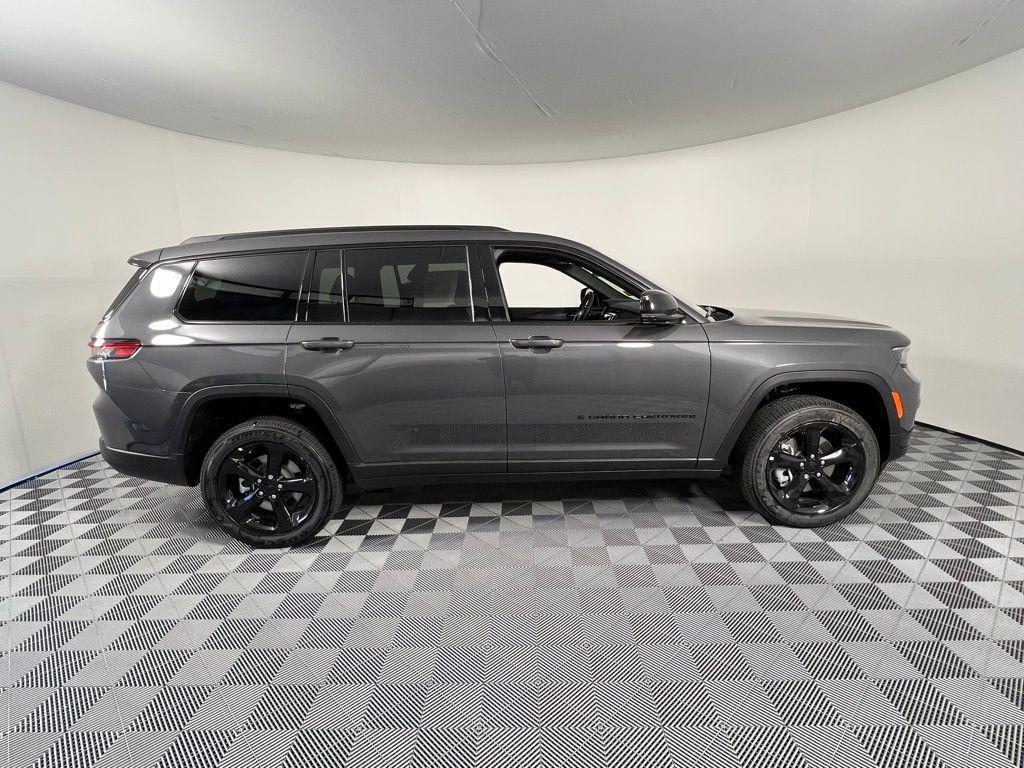 new 2025 Jeep Grand Cherokee L car, priced at $40,598