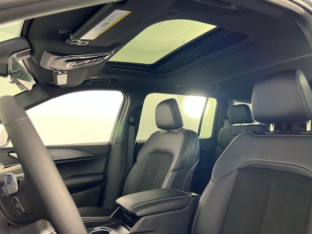 new 2025 Jeep Grand Cherokee L car, priced at $40,598