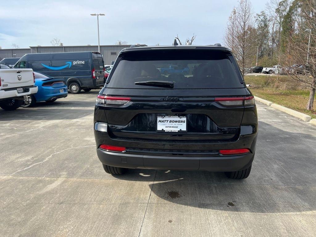 new 2025 Jeep Grand Cherokee car, priced at $40,020