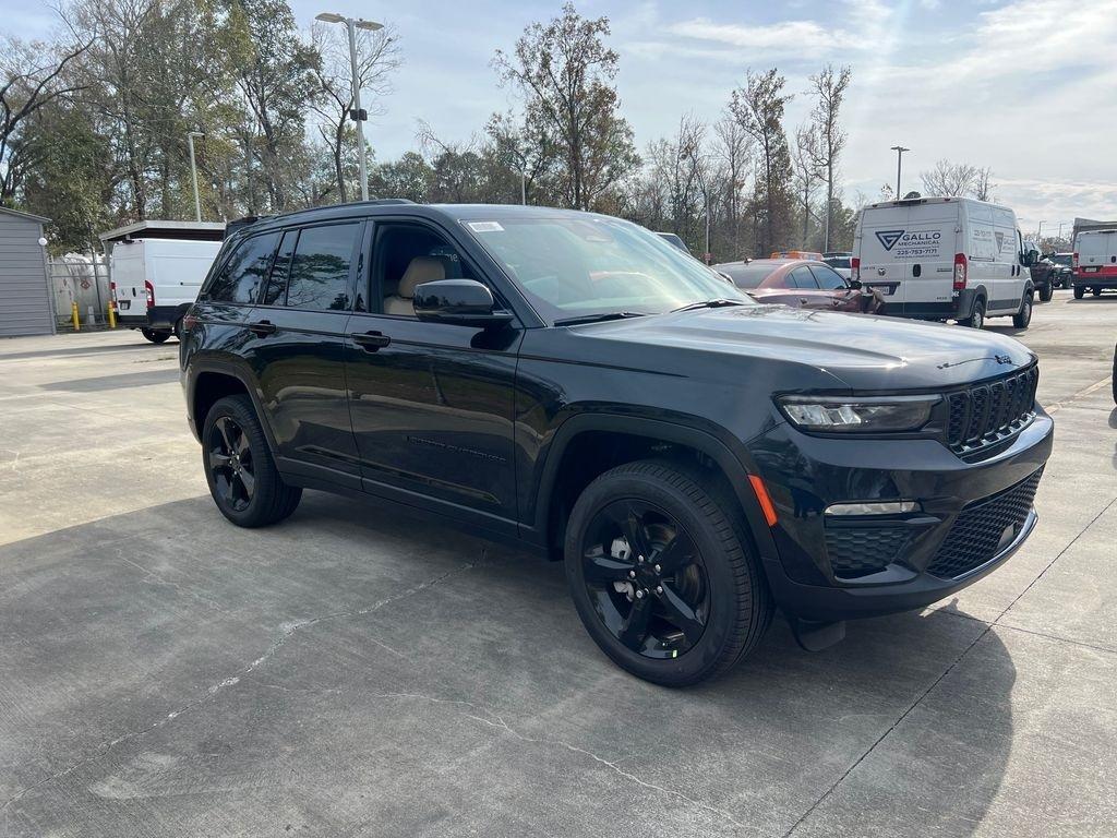 new 2025 Jeep Grand Cherokee car, priced at $40,020