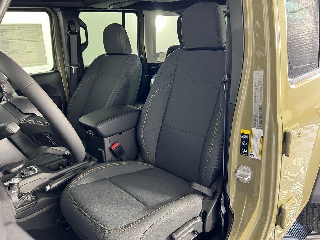 new 2025 Jeep Wrangler car, priced at $39,350