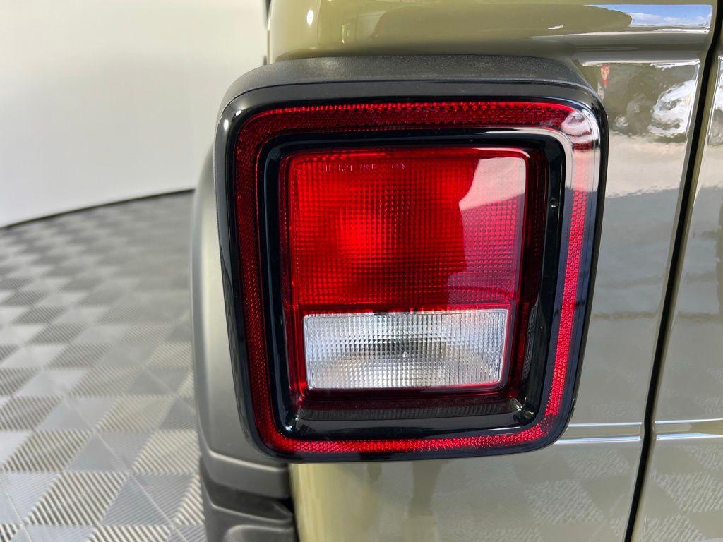 new 2025 Jeep Wrangler car, priced at $39,350
