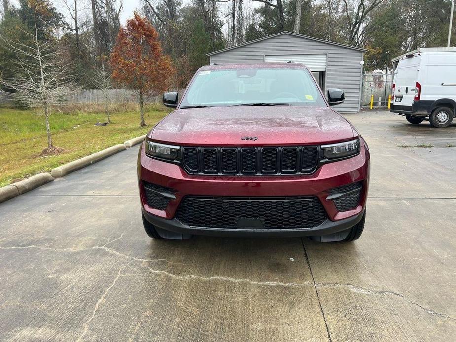 new 2025 Jeep Grand Cherokee car, priced at $37,175