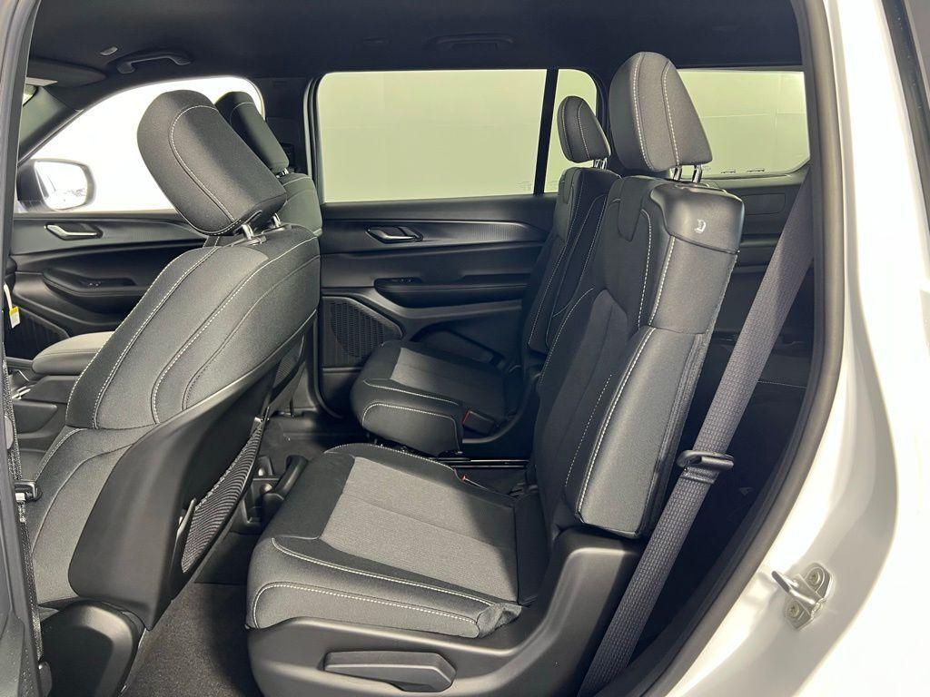 new 2025 Jeep Grand Cherokee L car, priced at $30,253