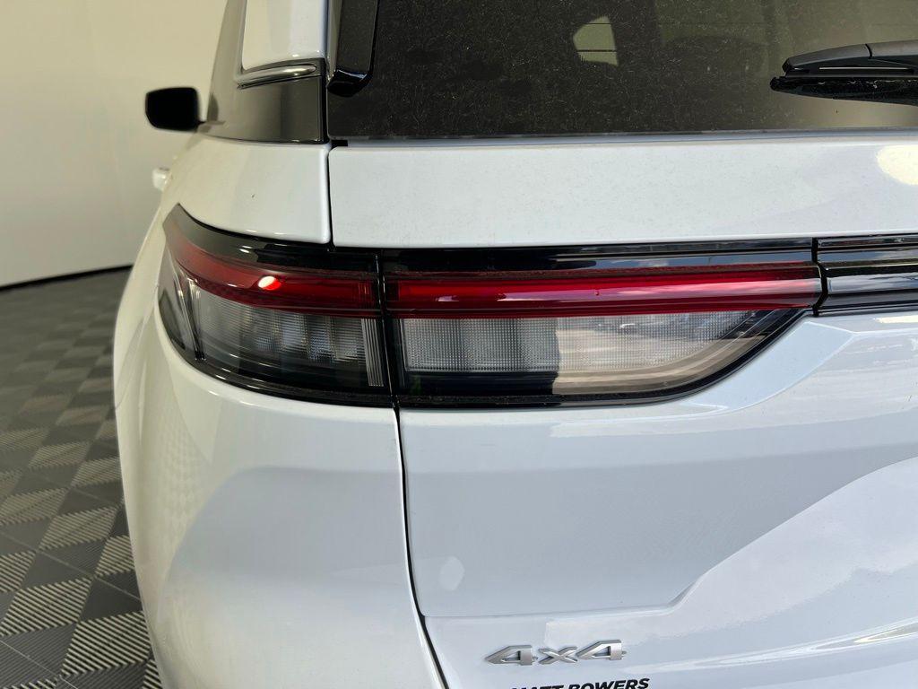 new 2025 Jeep Grand Cherokee car, priced at $32,025