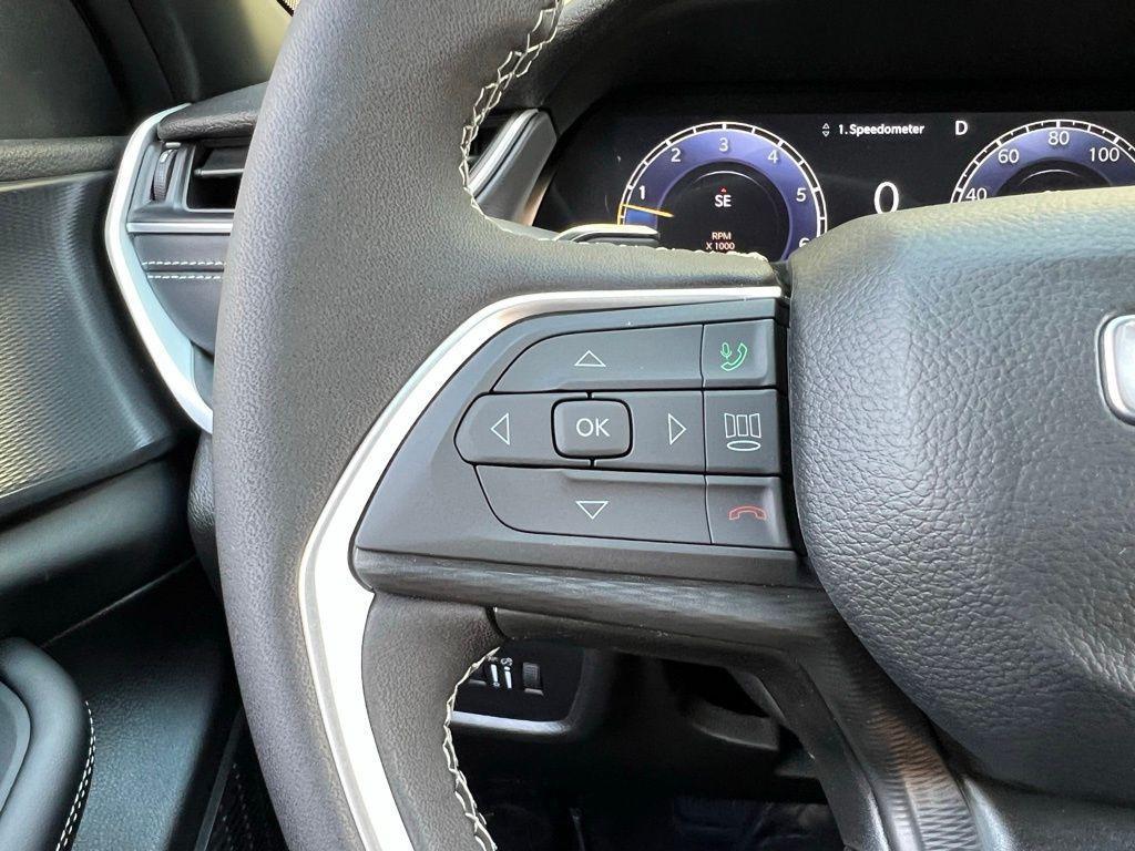 new 2025 Jeep Grand Cherokee car, priced at $32,025